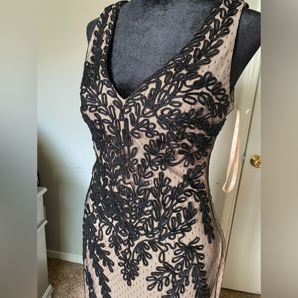 Betsy & Adam sautache mermaid gown never worn - Picture 6 of 9